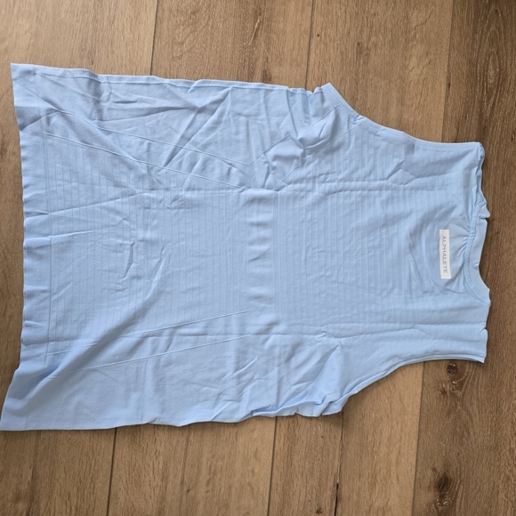 Nwt Alphalete Hero Seamless tank color  arctic blue XL - Picture 7 of 10